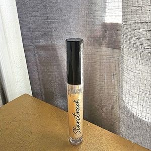Victoria "Starstruck" lip gloss